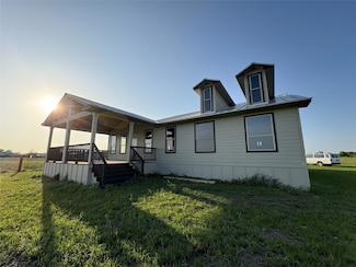 581 County Road 462, Elgin, TX 78621