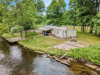 8933 E M 20, Hesperia, MI 49421