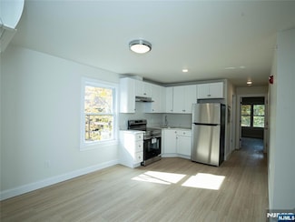 490 Broad Ave Unit 6, Leonia, NJ 07605