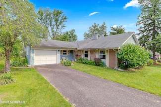 141 Pheasant Ln, Willingboro, NJ 08046