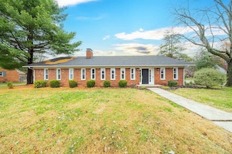 1809 Fieldcrest Dr, Owensboro, KY 42301