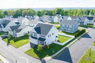 2 Linden Ct, Southington, CT 06489