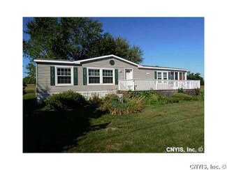 9153 Renshaw Bay Rd, Mannsville, NY 13661