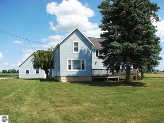 2426 N Bagley Rd, Ithaca, MI 48847