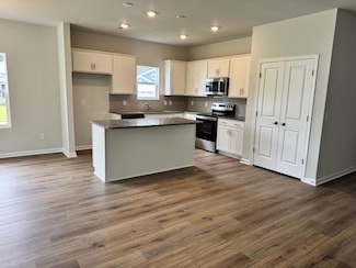 1000 Par Three Ct, Manning, SC 29102