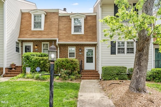 919 Lexington Ct, Cary, NC 27511