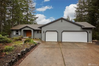 361 E Michelle Dr, Union, WA 98592