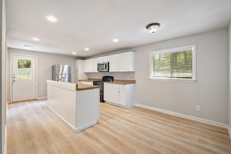 143 Old Piney Trail Unit B, Paige, TX 78659