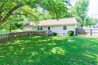 1618 S 8th St, Atchison, KS 66002