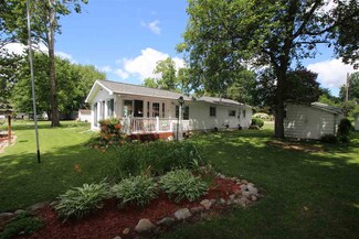 990 W 575 S, Wolcottville, IN 46795