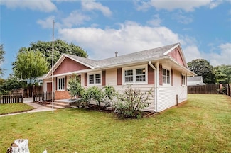 301 N Hudson St, Buckner, MO 64016