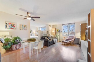 533 Harmon Cove Tower Unit 533, Secaucus, NJ 07094