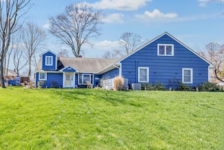 239 Bayberry Ln, Stratford, CT 06614