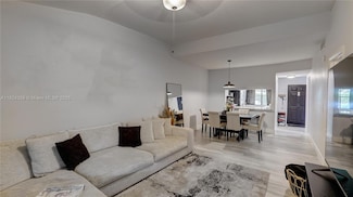110 SW 97th Ave, Pembroke Pines, FL 33025