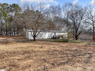 450 Tumble Rock Dr, Cowpens, SC 29330