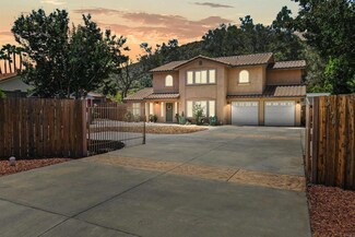 9176 Los Coches Rd, Lakeside, CA 92040