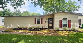 902 Jardin Dr, Mesquite, TX 75149