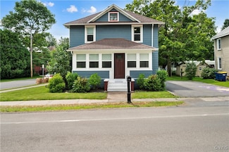 58 Clinton St, Tully, NY 13159