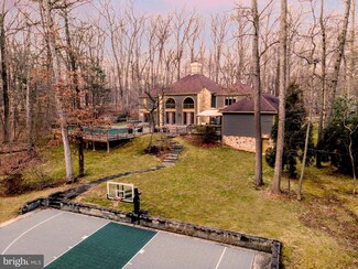 19 Chris Eliot Ct, Cockeysville, MD 21030