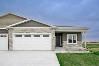2207 N 26th St, Norfolk, NE 68701