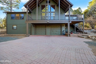 2235 Eagle Ln, Overgaard, AZ 85933
