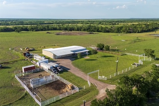 303 Lcr 626, Groesbeck, TX 76642
