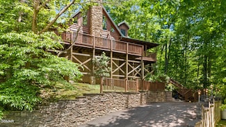 915 Statham Way, Gatlinburg, TN 37738