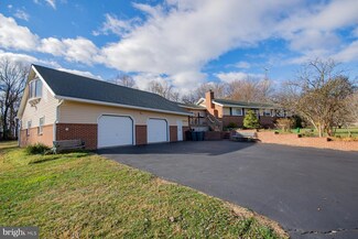 115 Dove Ln, Falling Waters, WV 25419