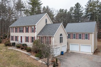 35 Sycamore St, Pelham, NH 03076