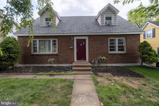 1524 Bushkill St, Easton, PA 18042