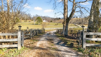 2640 Fry Branch Rd, Lynnville, TN 38472