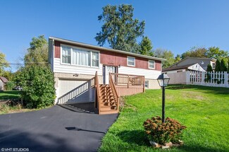 2206 Algonquin Rd, Fox River Grove, IL 60021