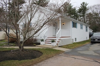 33 Brookbend Way W, East Bridgewater, MA 02333