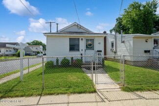 42 Ocean Ave, North Middletown, NJ 07748
