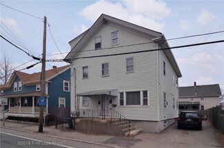 82 Main St, Warren, RI 02885