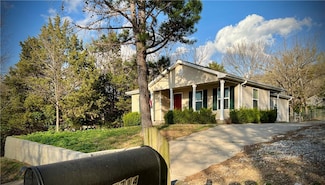 2714 S Haddon Ave, Fayetteville, AR 72701