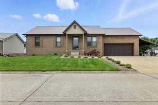 1504 Thistlewood Dr, Hurricane, WV 25526