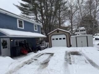 2 Pleasant St, Hampden, ME 04444