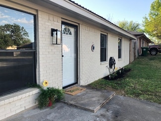 409 N Cedar St, Springtown, TX 76082