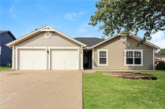 844 SW Country Hill Dr, Grain Valley, MO 64029
