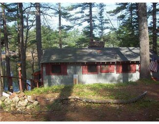 111 W 1st St, North Berwick, ME 03906