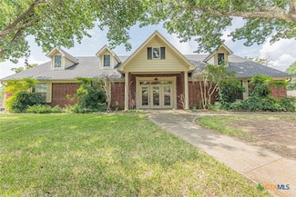 707 E 16th St, Cameron, TX 76520