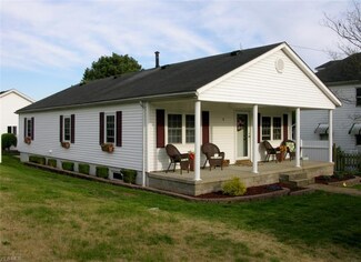 150 Charles St, Newport, OH 45768