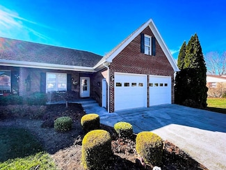 1125 N 11th St, Wytheville, VA 24382