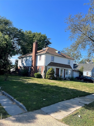 122 Rockaway Pkwy, Valley Stream, NY 11580