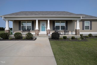 60 Falling Leaf Ln, Benson, NC 27504