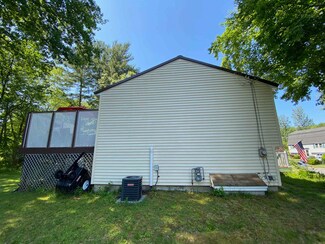 76 Nottingham Dr, Nashua, NH 03062