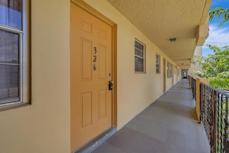 2145 Pierce St Unit 326, Hollywood, FL 33020