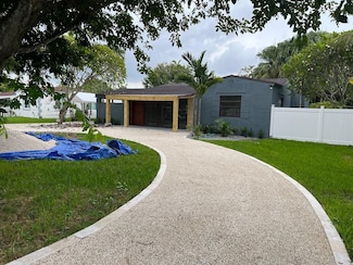 14825 Garden Dr, Miami, FL 33168