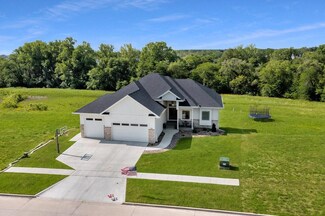 919 Lynne Dr, Adel, IA 50003